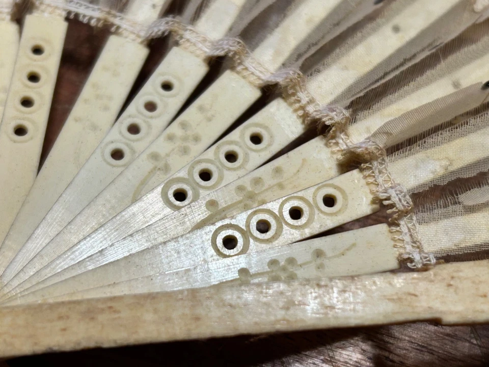 Antique Hand fan 🪭 Victorian era - Image 3 of 4