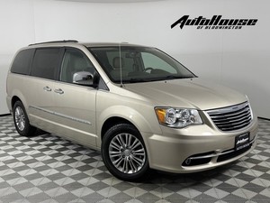 2015 Chrysler Town & Country TOURING-L