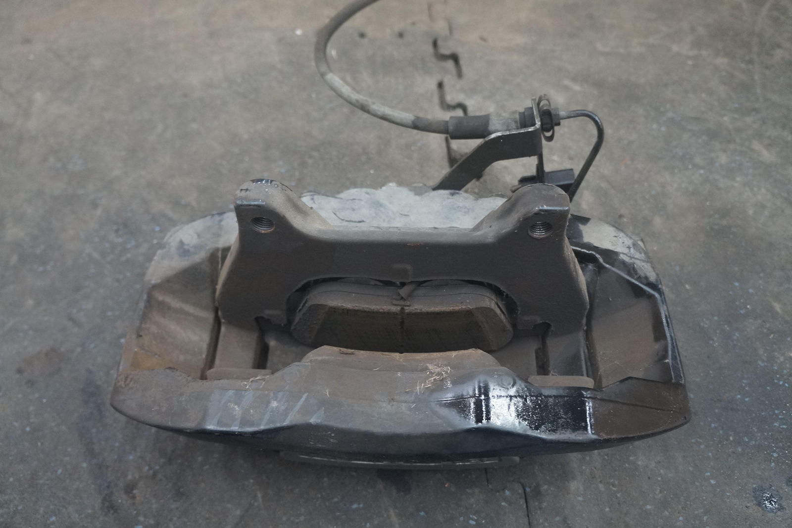 Front Left Brake Caliper & Bracket Oem Bentley Continental Gt 2005; Lh