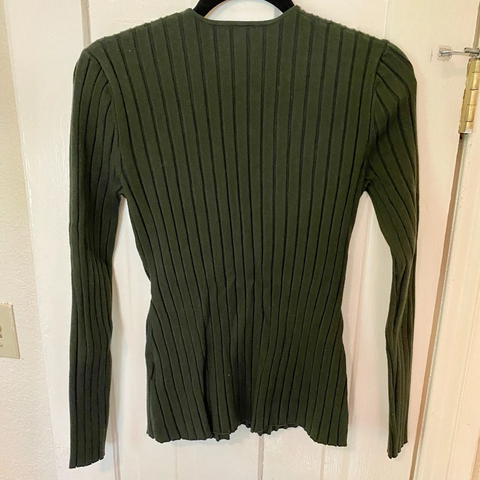 Suéter de lana acanalada recorte anudado trenzado Dion Lee M verde bosque Foto 3 de 4