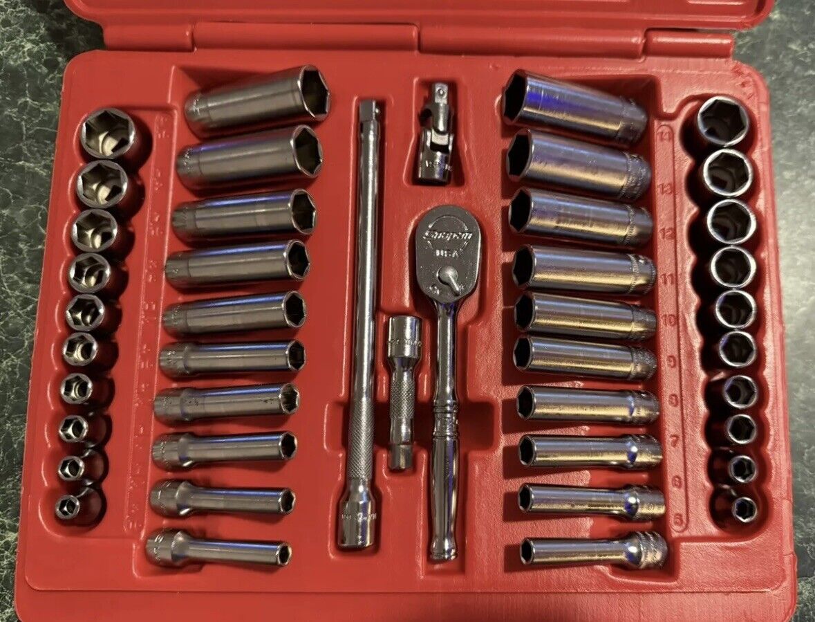 Snap-On 144TMPB 44-Piece 1/4” Drive 6 Point Metric/SAE Snap-On 144TMPB 44-Piece 1/4” Drive 6 Point Metric/SAE