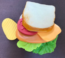 Sandwich plastique taille réelle (avec un éclat à volants)
