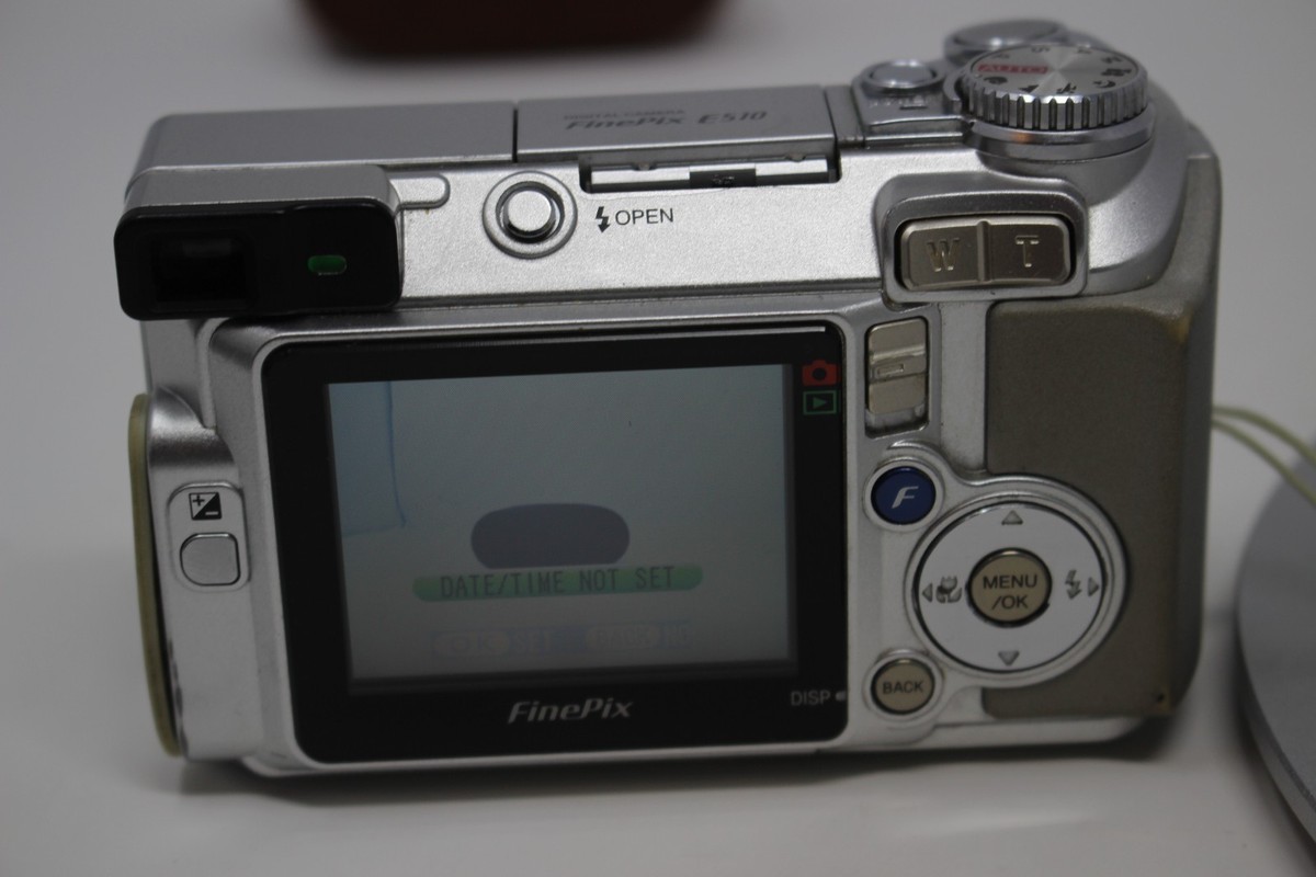Fujifilm Finepix E Series E510 5.2MP Digital Camera - Silver for