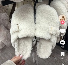 Ladies F&F Slippers Size 5-6 NEW Zara River Island