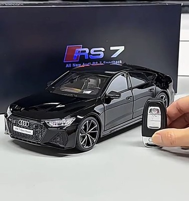 Audi 1:18 Miniature Car with Remote Control Key