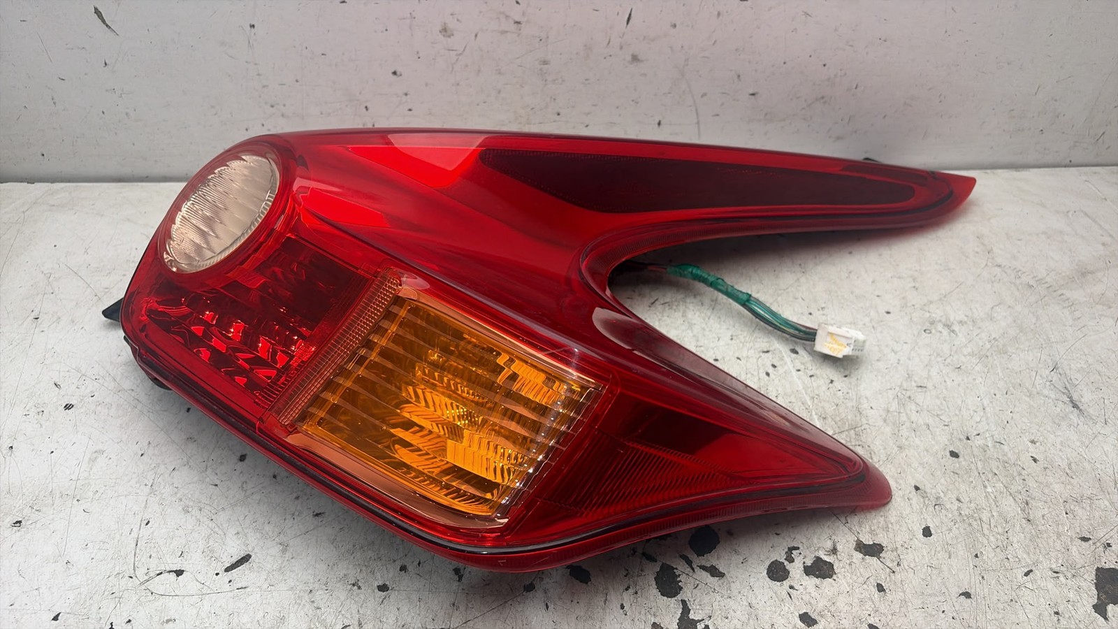 FANALE STOP POSTERIORE DESTRO DX PER NISSAN Juke 1° Serie (10>13)