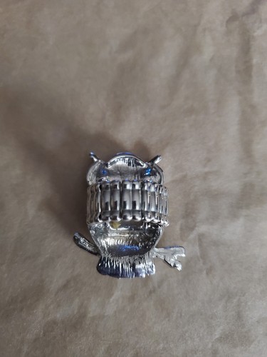 Faux Crystal Stretch Owl Ring Fits Size 6 Through 9 - Picture 6 of 6