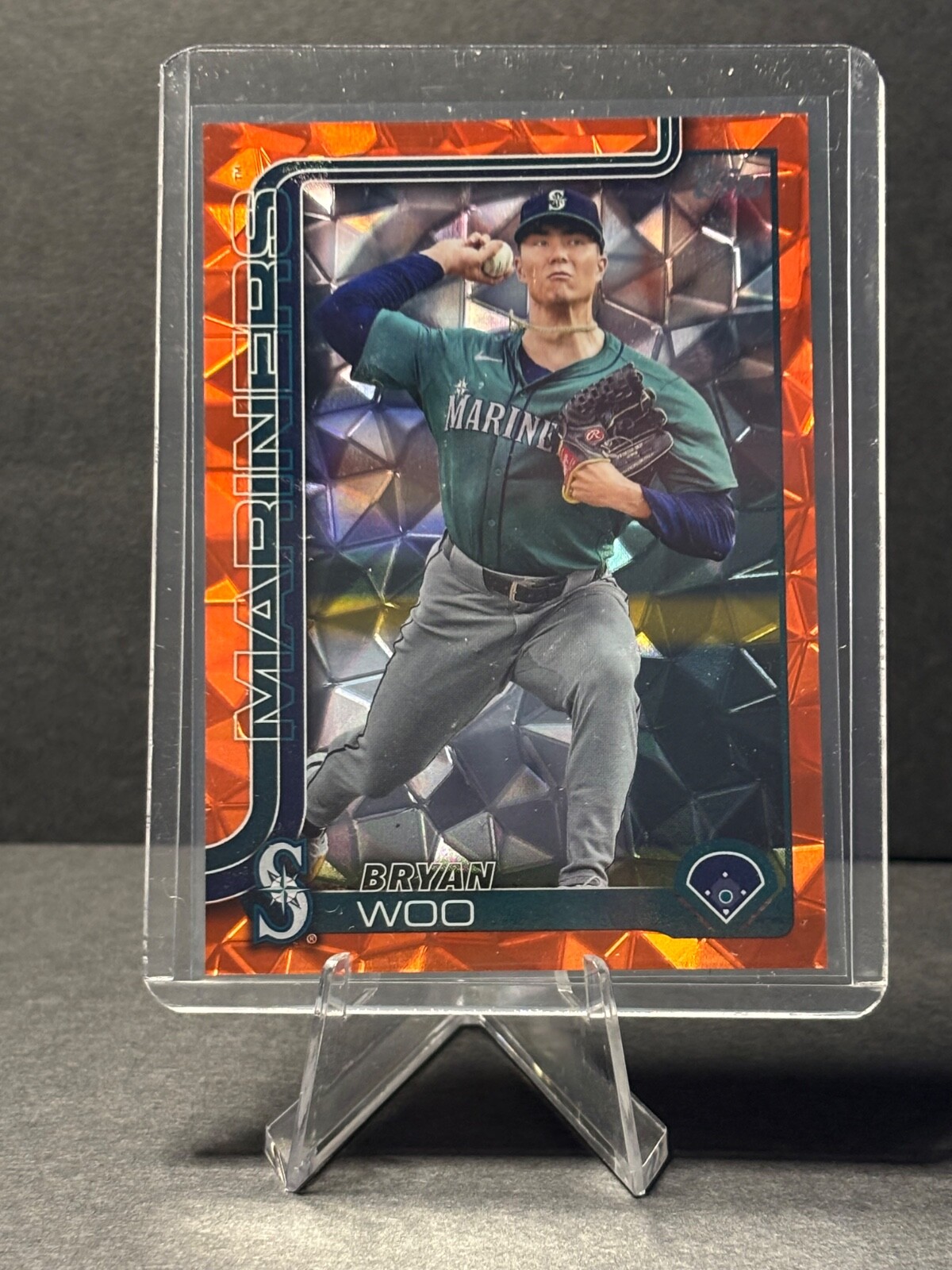 2025 Topps Series 1 Orange Diamante Foil #327 Bryan Woo 02/25 Seattle Mariners