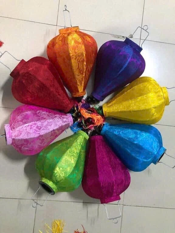 World Vendor | Plain Silk Lantern with Color | Handmade: with Bamboo and Silk - Image 3 of 4