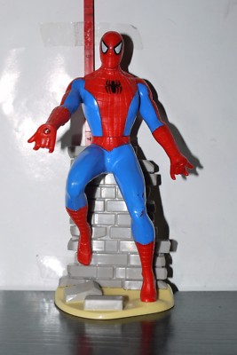 kinder surprise spiderman