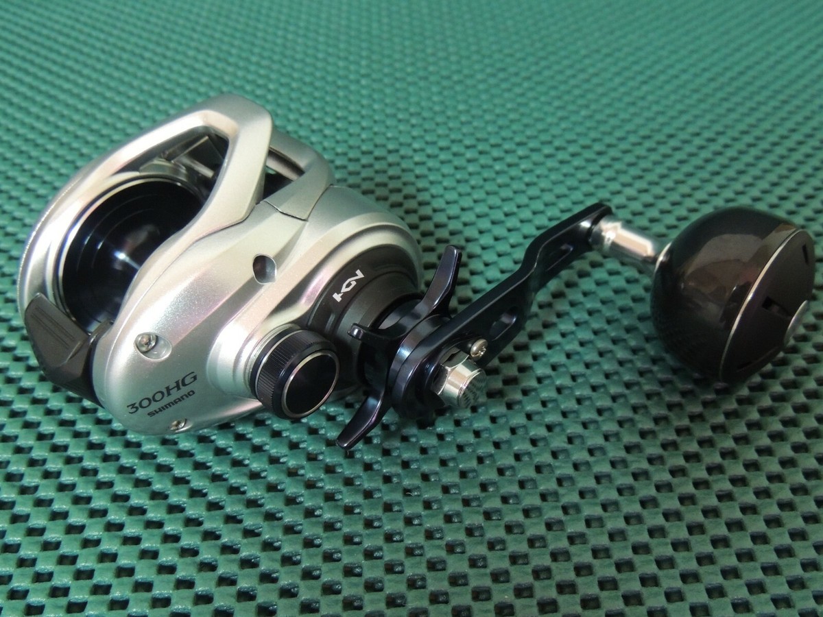 NEW SHIMANO TRANX 300 HG A Right Handle Baitcasting Reel *1