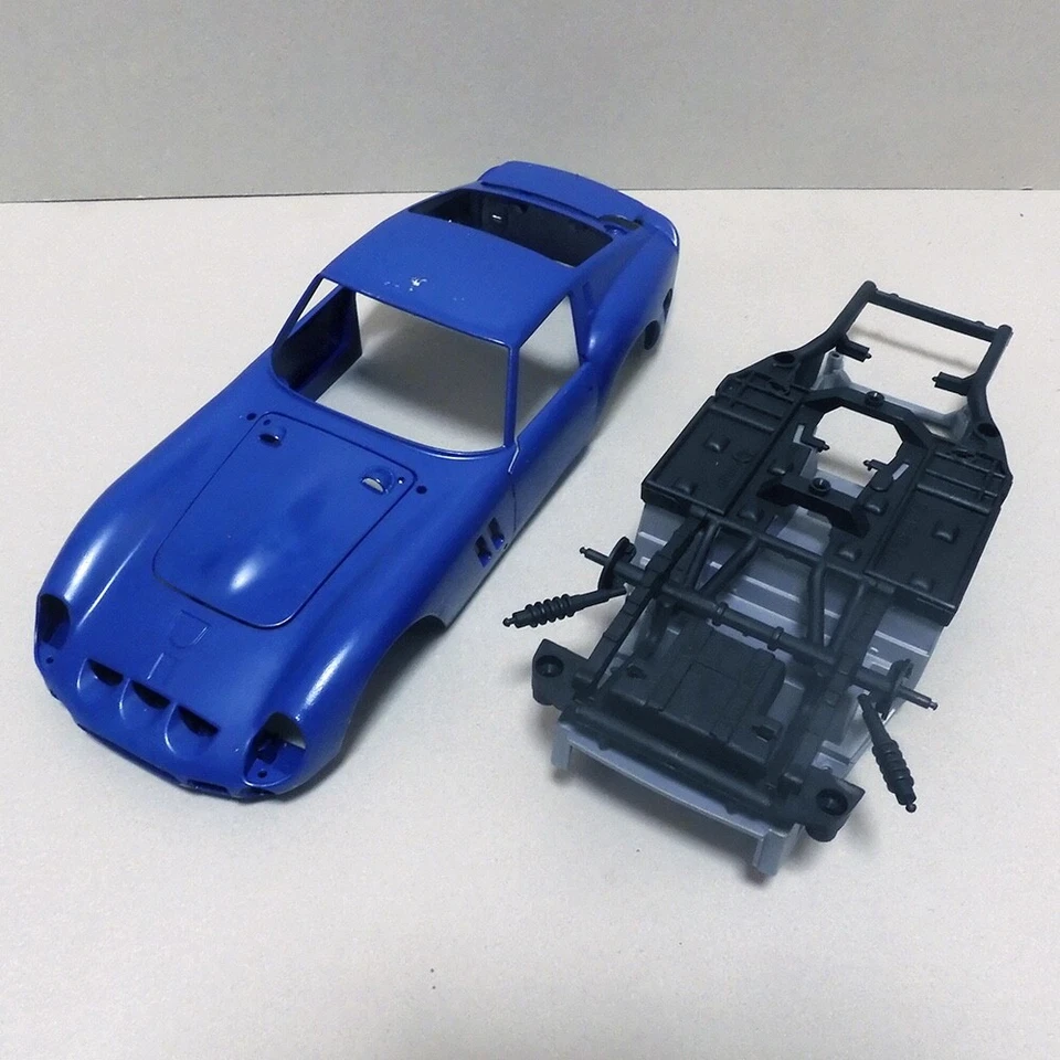 Burago Ferrari 250 GTO Nurburgring Die Cast Metal Scale Model Kit 1:18 #7011 - Imagen 4 de 4