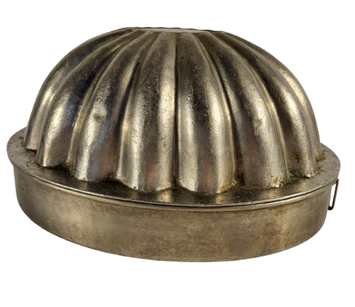 Antique Metal Cake Or Pudding Mold RARE Fluted Shape Patina