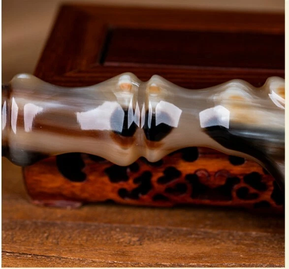 Peine de cuerno de yak natural hecho a mano boutique cuerno de yak peine de pelo masaje cepillo para cuero cabelludo Foto 3 de 4