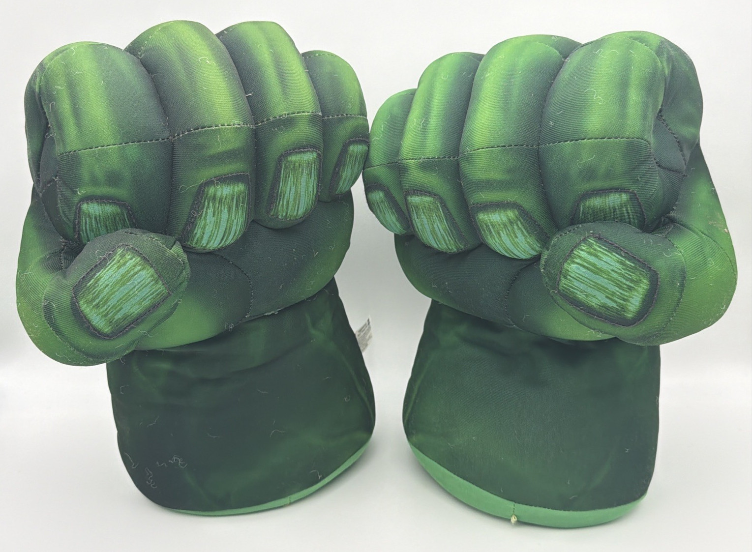 HULK Smash Hands (Left and Right Gloves) Marvel Hasbro, 2008