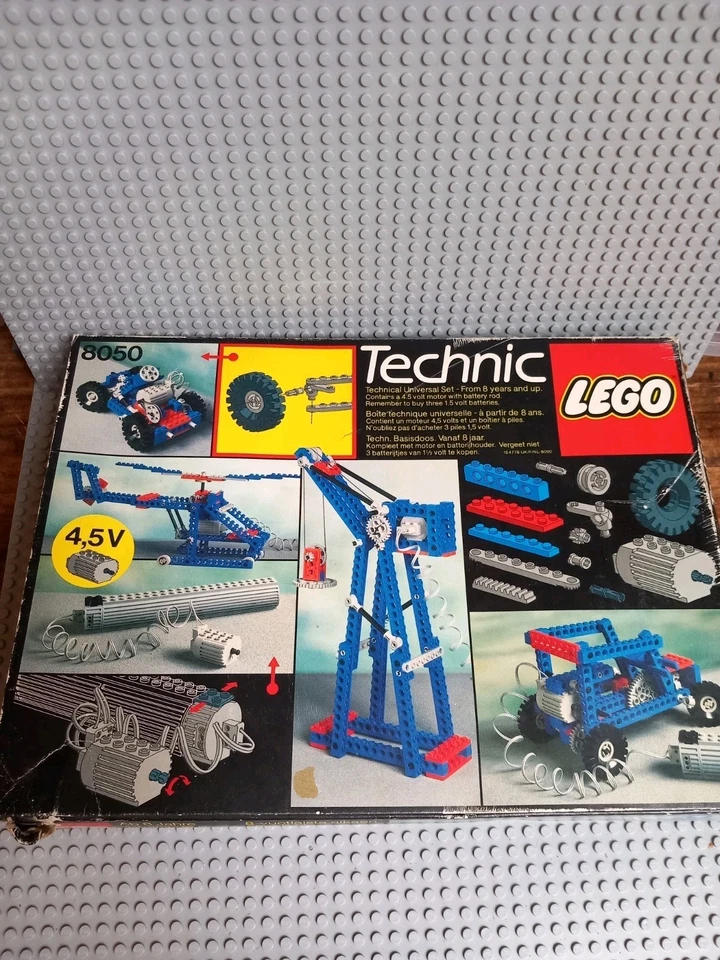 LEGO Technic 8050 Universal Building Set, photo 1 sur 5
