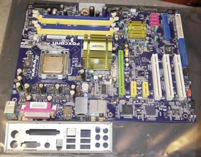 Mainboard ATX FOXCONN 945P7AA SOCKEL LGA775 DDR2 PCIe PCI IDE SATA