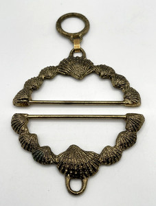 Vintage Jacmore Co. Sea Shell Brass Bell Pull Tapestry Hardware 2 Pc Hanger Set