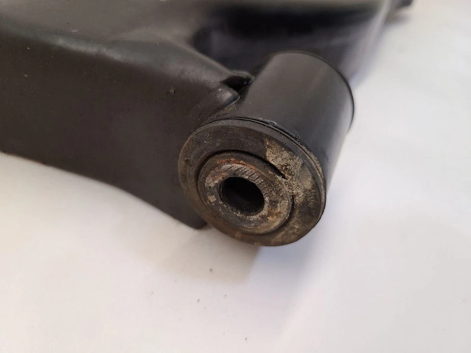 05-12 FORD ESCAPE Passenger Right Lower Control Arm Front RH 6L8Z3078AA Foto 3 de 4