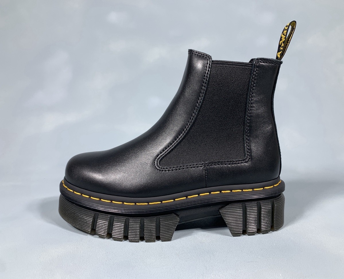Dr. Martins Black LA004 Dr. Martens Dr. Martens 26981 Eyelet Black Leather Boots  main image 4