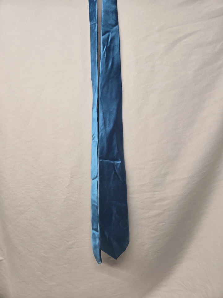 Corbata Donald J Trump 100% Seda Colección Signature Azul Claro Sólido Hecha a Mano Foto 2 de 4