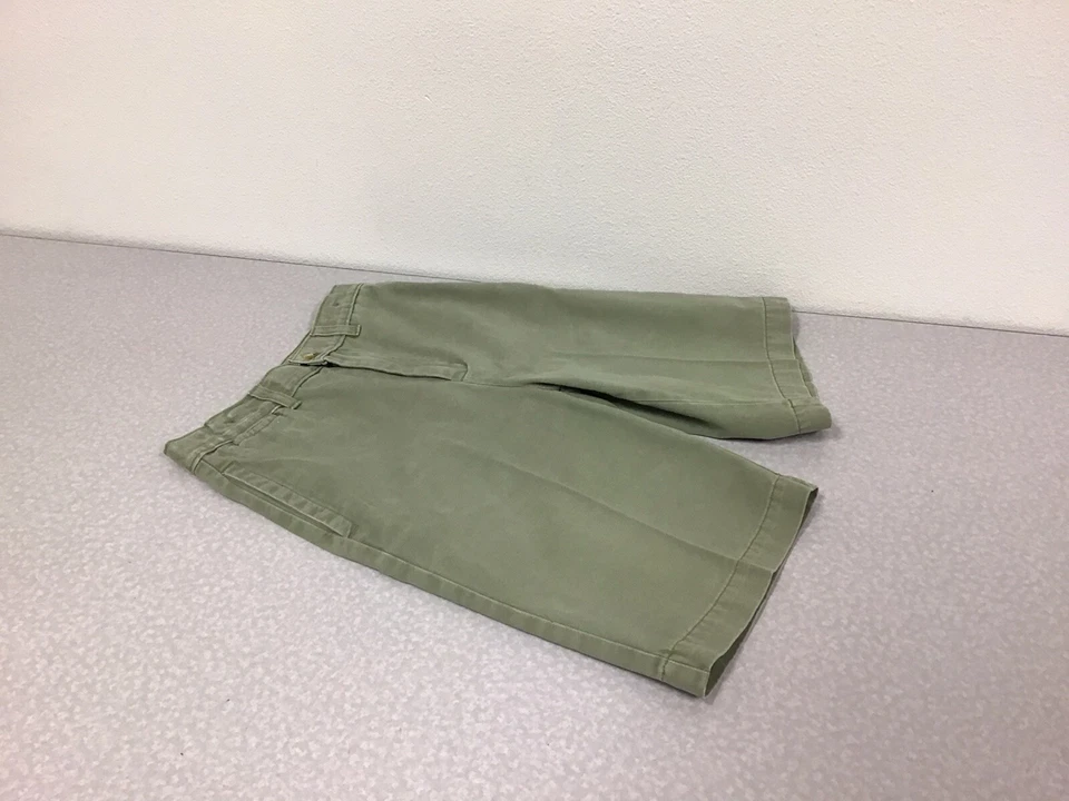 Bermudas estilo uniforme verde George Boys talla 12 Foto 3 de 4