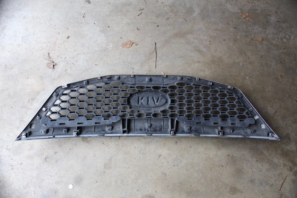 KIA SORENTO 2011 2012 2013 PARRILLA CROMADA OEM Foto 3 de 4