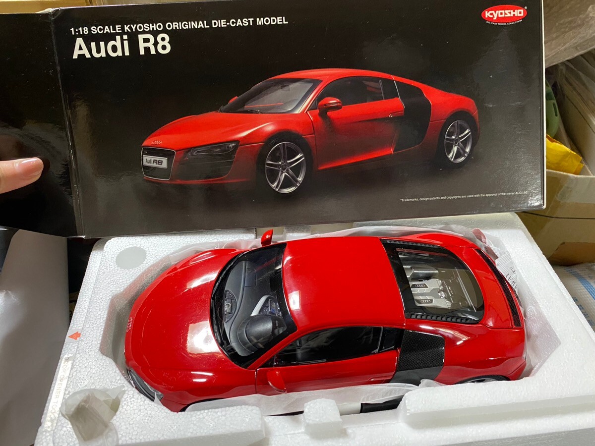 Kyosho 1:18 Audi R8 レッド Kyosho 1:18 Audi R8 レッド Kyosho 1:18 Audi R8 5.2 FSI