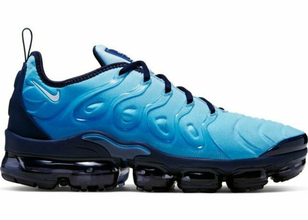 mens blue vapormax plus