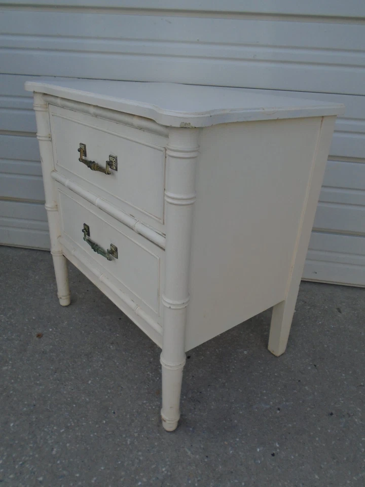 Mesita de noche real Henry Link imitación bambú Hollywood Regency blanca retro Bali Hai Foto 3 de 4