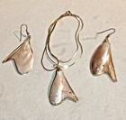 Very Gold Tone Pink Shell Pendant Necklace Dangle  Earrings Set — photo 1