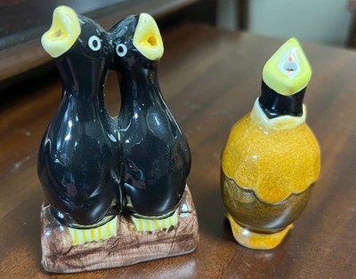 Two Blackbirds On A Log & A Blackbird Hatching From An Egg - Unbranded Pie Birds
