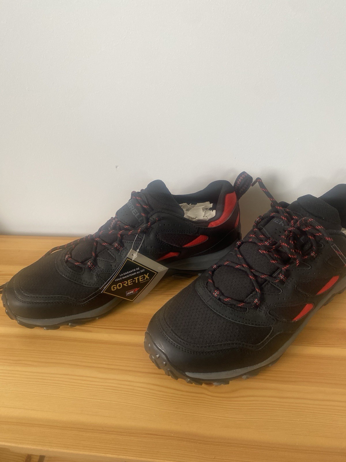 Zapatos de senderismo Merrel para hombre talla 12. Nuevo.