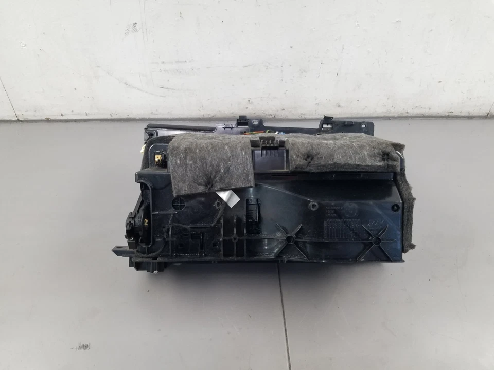 Guantera Mercedes Benz AMG E 63 2011 #8509 H5 Foto 3 de 4