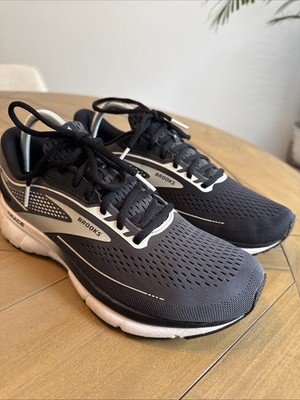 Brooks Trace 2 Women s Size 10 Running Sneakers 