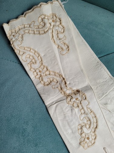Vintage Women's Size S 6.5 Ivory Kid Leather Formal Gloves w Openwork Lace - Picture 3 of 7