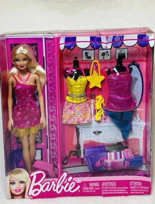 Barbie Style Ultimate Closet 2011 Mattel Barbie Fashonistas Model