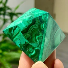 70G Natural malachite Pyramid Chakra Treatment Energy Stone Generator Spiritual
