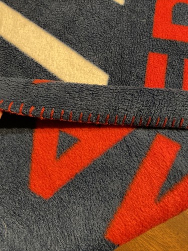 New American Eagle Outfitters Fleece Throw Blanket 50” X 60” - Picture 2 of 3
