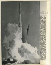 1960 Press Photo Thor-Able rocket leaves Cape Canaveral launch pad - now36649