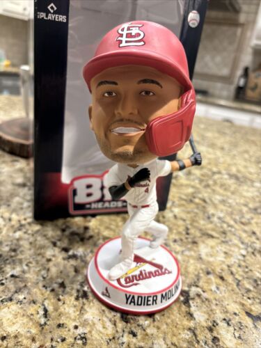 St Louis Cardinals Yadier Molina Big Head FOCO Bobblehead #122/222 white jersey - Picture 2 of 4