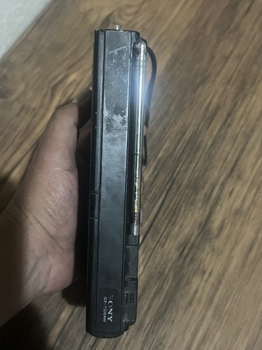 SONY ICF - 7600A MW-FM-SW 9 BAND Parts or Repair - Picture 2 of 8