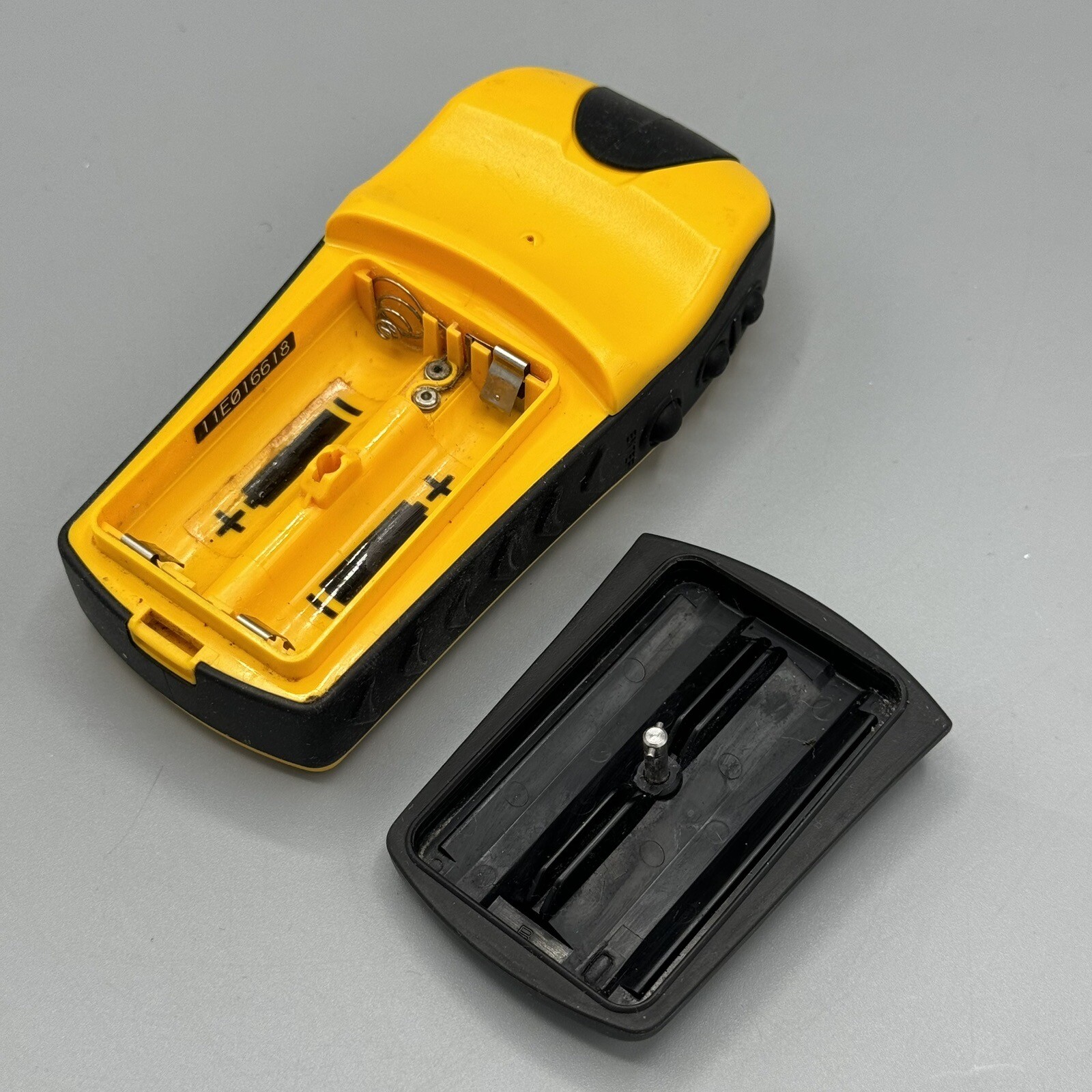 Garmin eTrex 12 Channel GPS Handheld Personal Navigator Hiking Walking