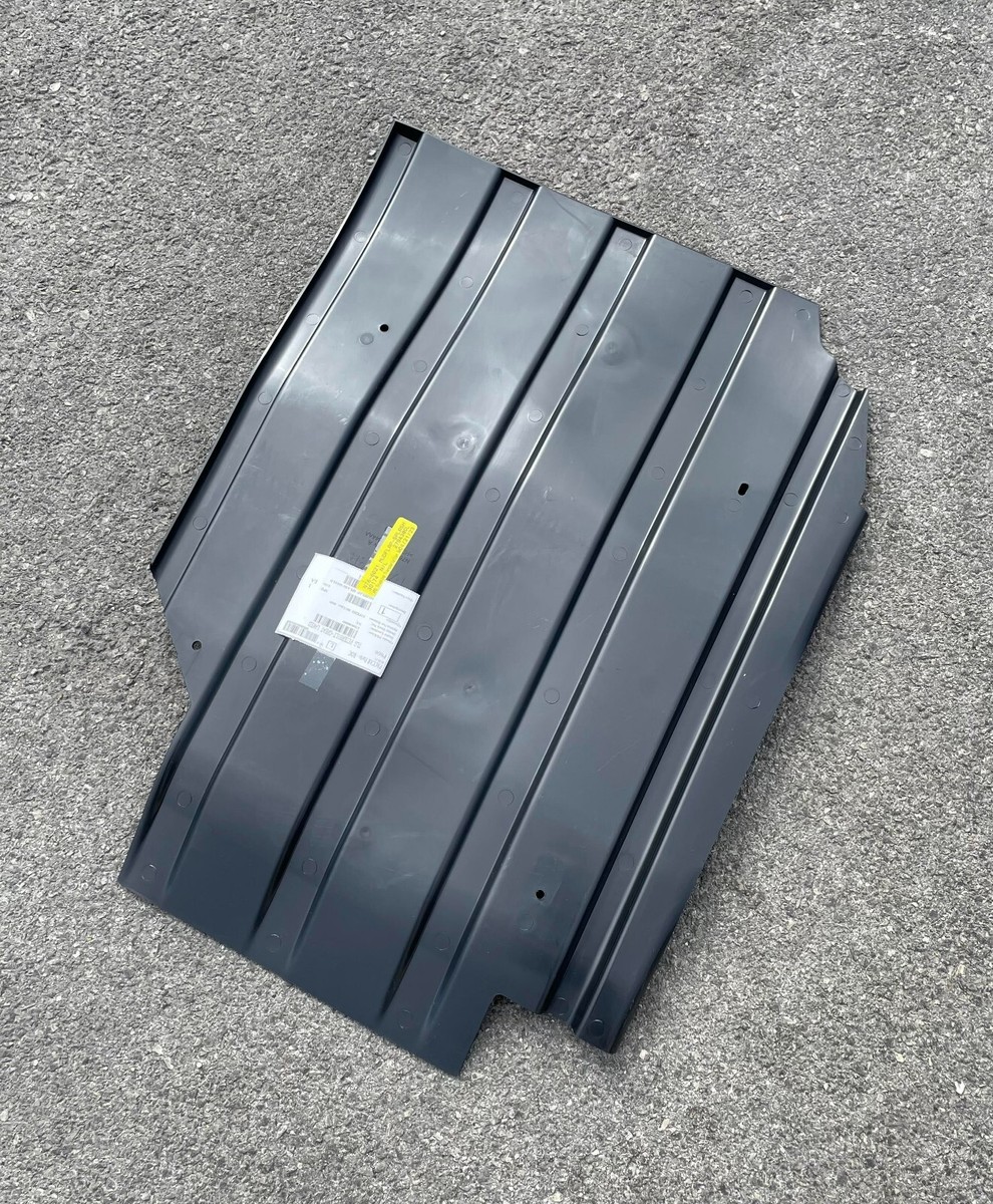 N76-6021 / N76-6026 Genuine Paccar Splash Shield Mud flap OEM LH