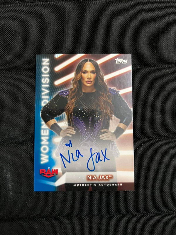 2021 WWE Women's Division Nia Jax Autographed Card #A-NJ 20/ 25