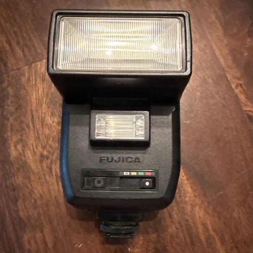 Fujica Autostrobo 300X Fuji Pellicola Fotografica Giappone Flash - Foto 1 di 12