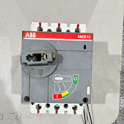 ABB SACE S3 Circuit Breaker 225A 401-450V AC 3-Pole w/ Auxiliary Switch