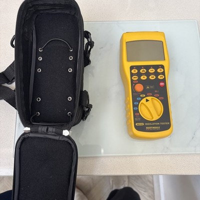 Elektrischer Tester Multimeter IN2103 Isolationstester - Top Zustand 