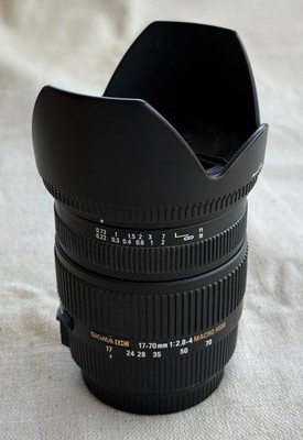 SIGMA  17-70mm F/2.8-4 DC Macro OS HSM Lens Canon