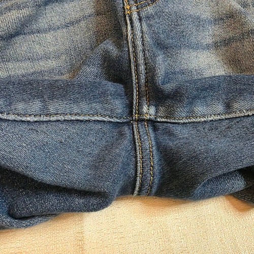 KanCan Cropped Raw Hem Jeans Style# 121255 Cut# 37626 Size 29 - Picture 2 of 12